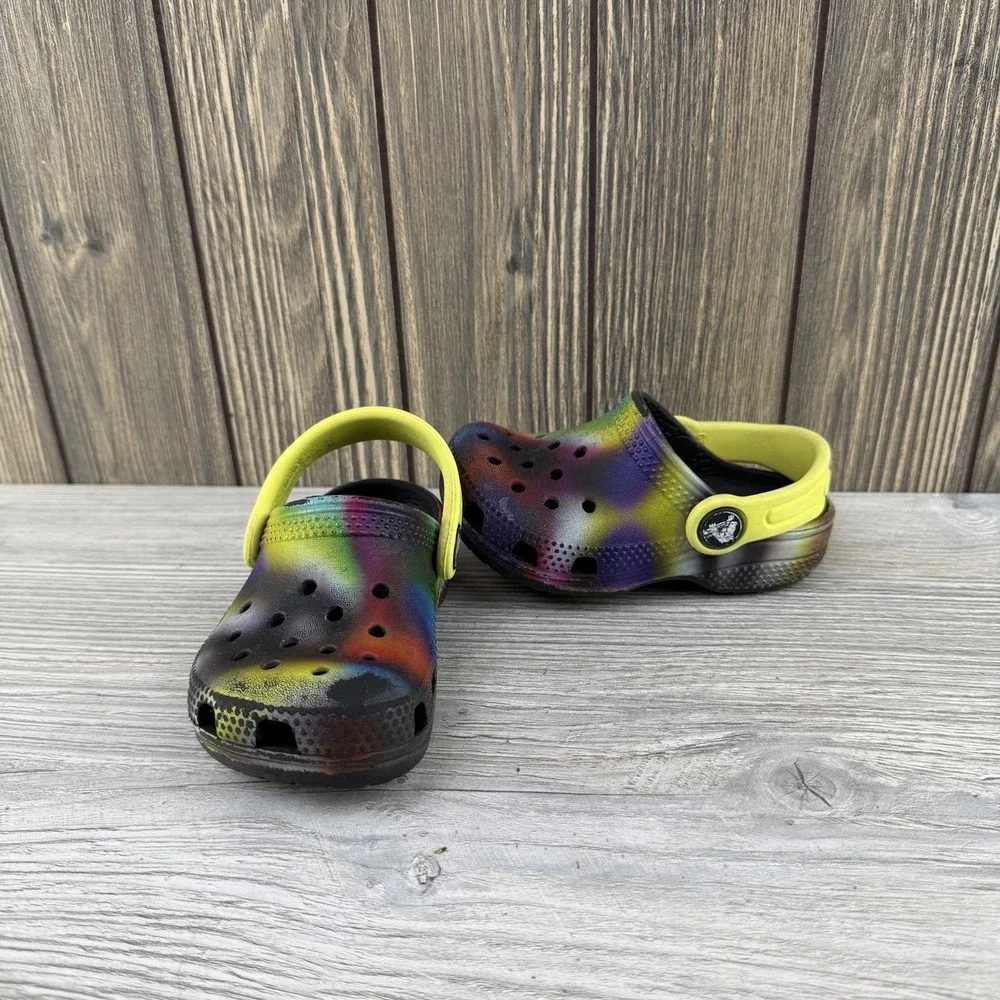 CROCS classic solarized
