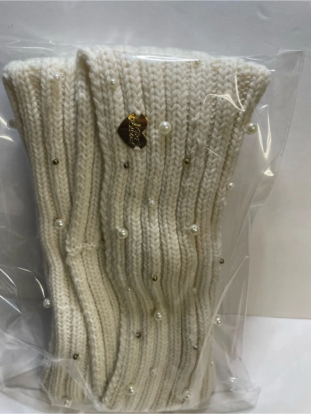 Betsey Johnson Cream Knit Infinity Scarf Pearl Accent Women’s One Size