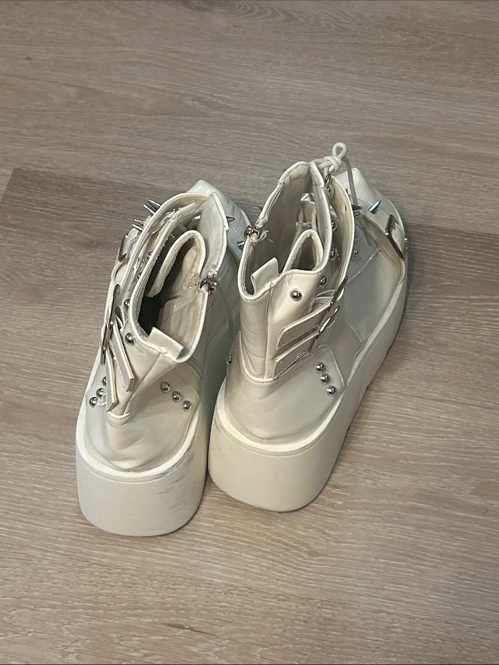 Hikboardys shien white
