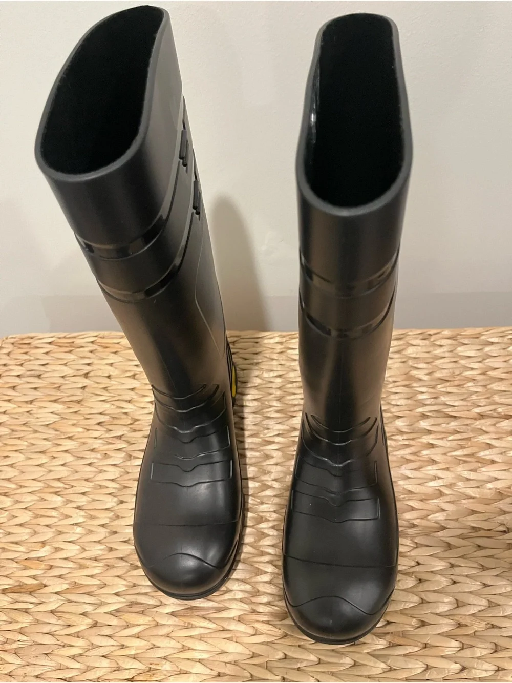 Shoes For Crews shaft height