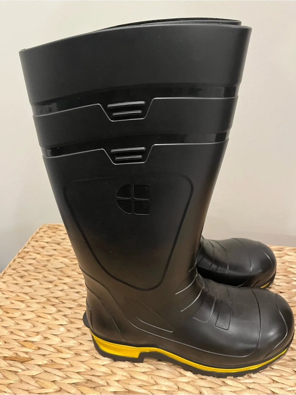Shoes For Crews shaft height