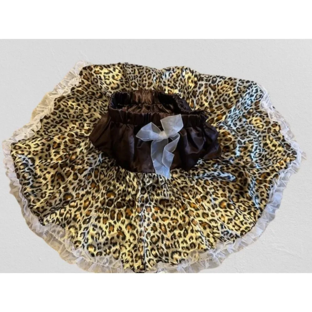 2 a T Boutique brown cheetah