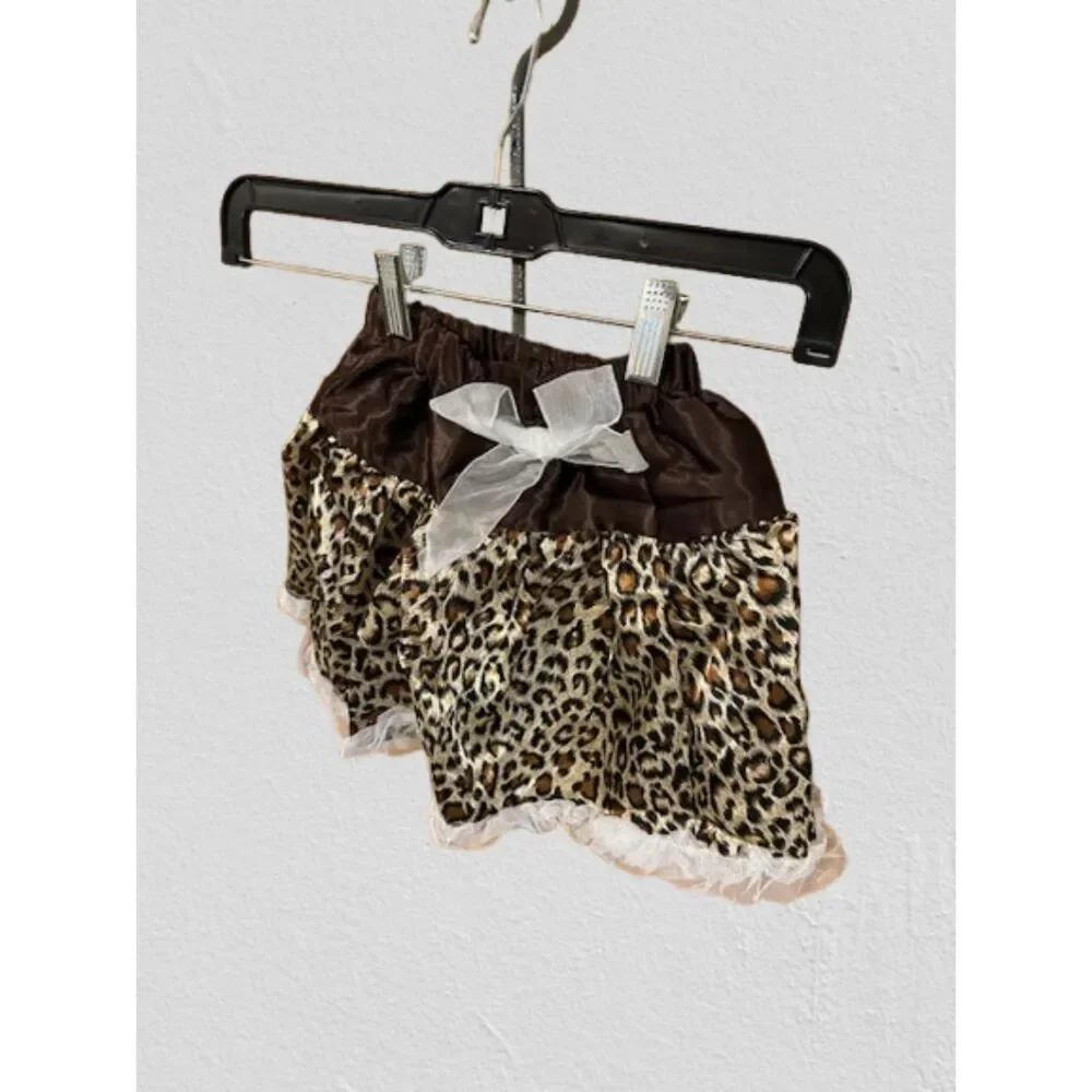 2 a T Boutique brown cheetah