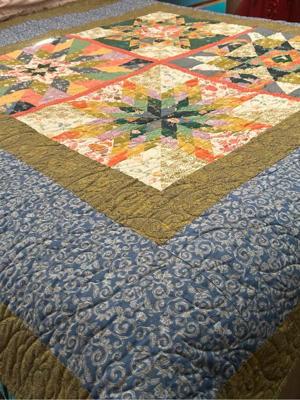 ONE OF A KIND - Handmade Multicolor Patchwork Quilt - Floral Star Pattern