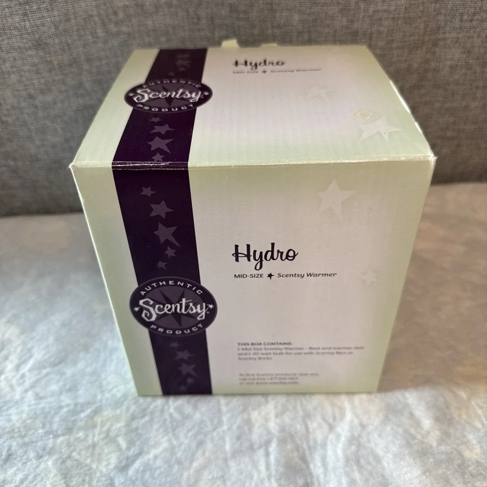 NEW‎ Scentsy HYDRO Mid-Size Wax Warmer Aqua Teal Diamond Embossed MSW-HYDR