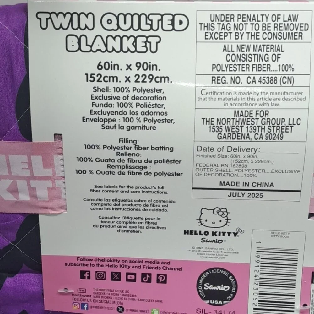 Sanrio Reversible Hello Kitty Halloween Twin Quilted Blanket Purple/ Black New‎