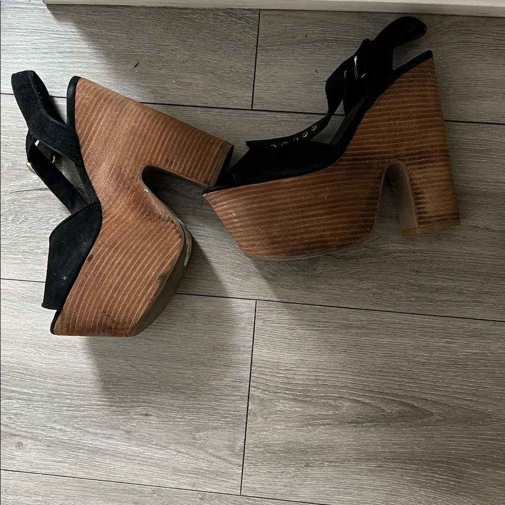 Black Platform Sandals