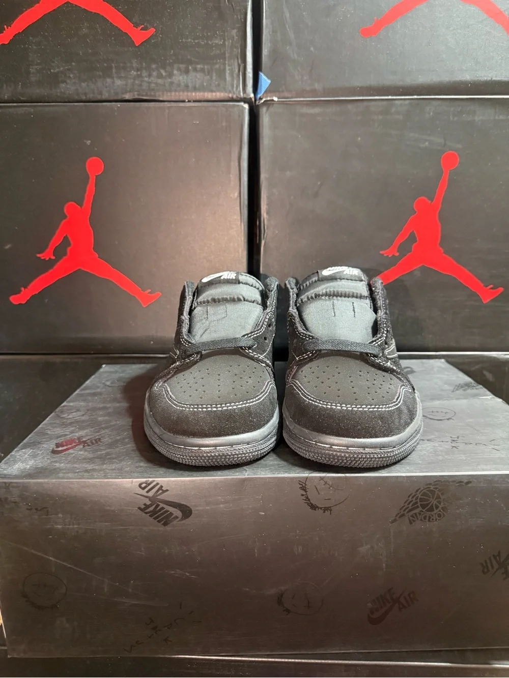 Jordan traction red athletic