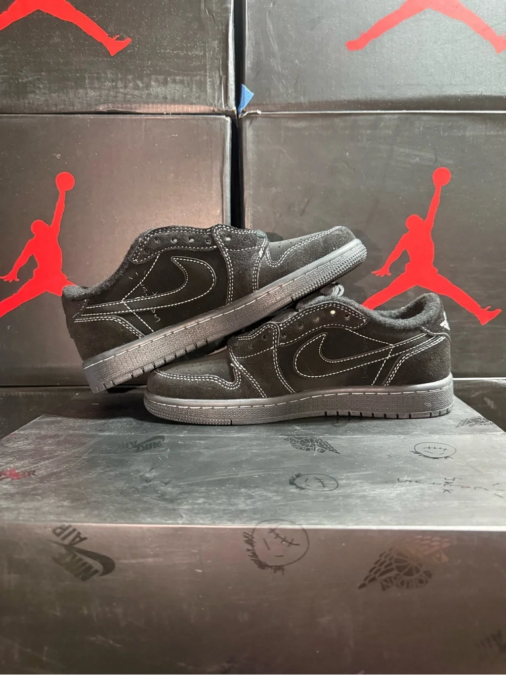 Jordan laces black