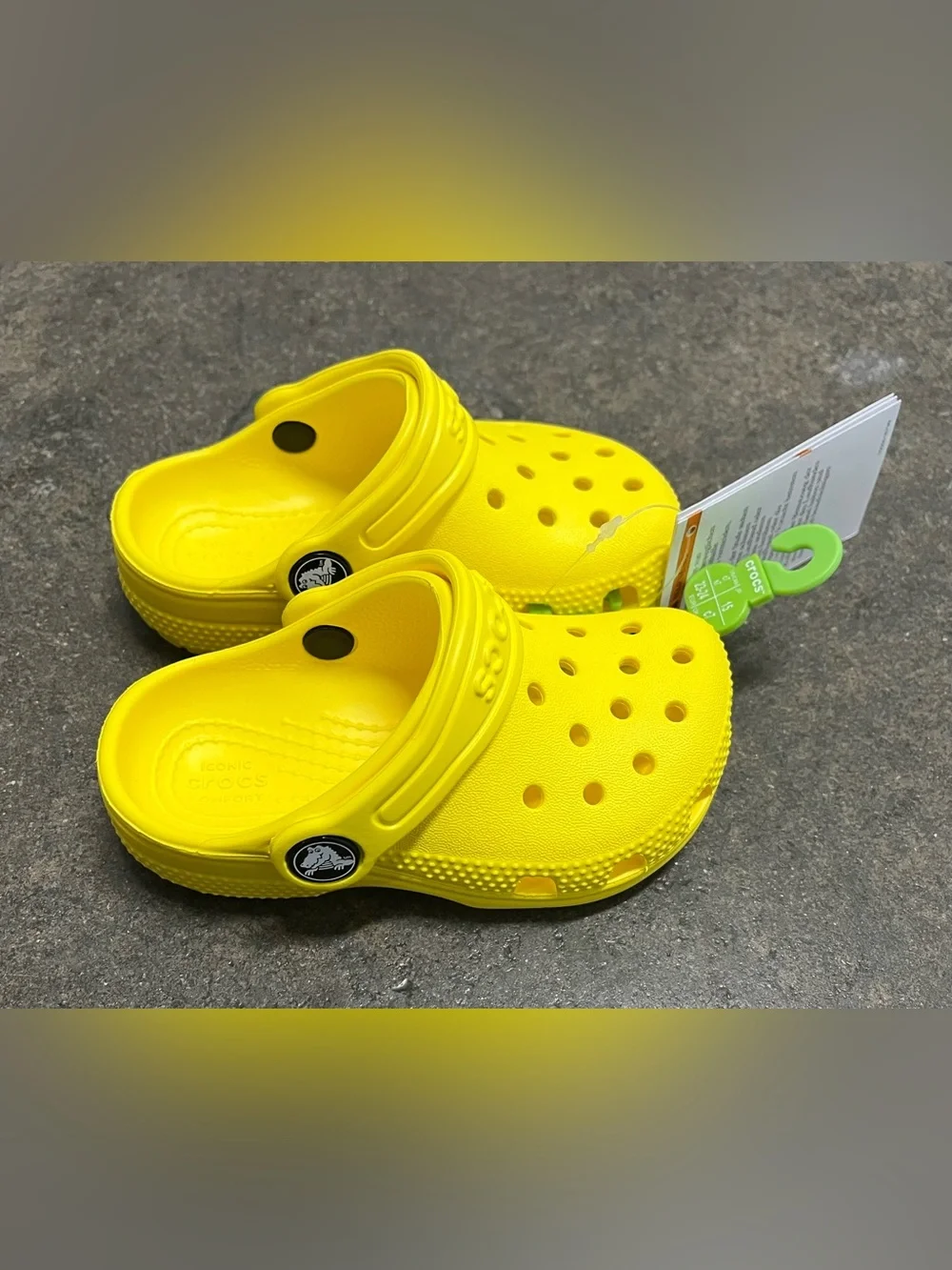 CROCS shoes versatile give