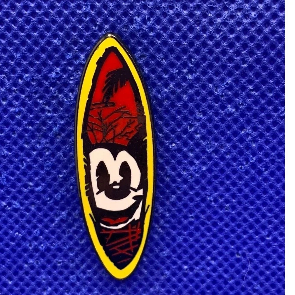 Minnie Mouse Castaway Cay Disney pin 2014 Cruise Line Surf Boards AUTHENTIC