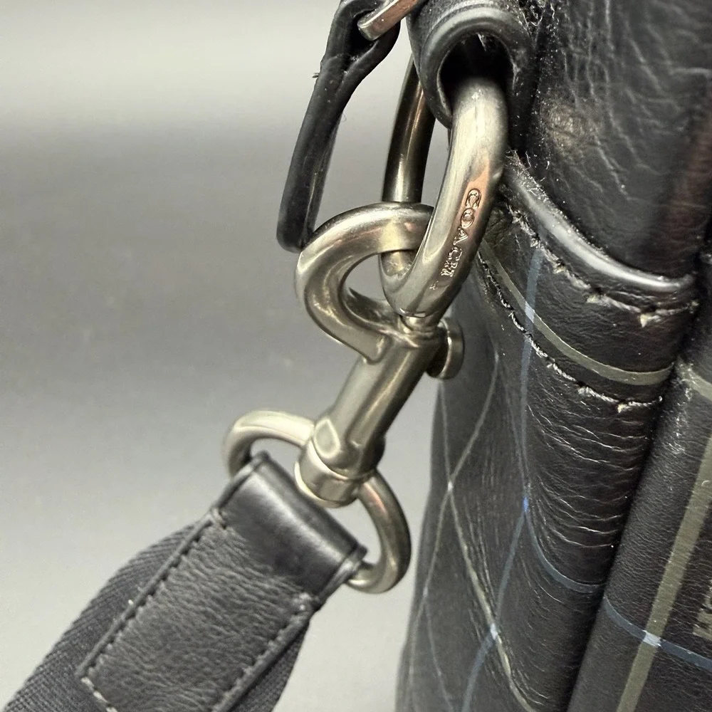 Coach authentic hudson