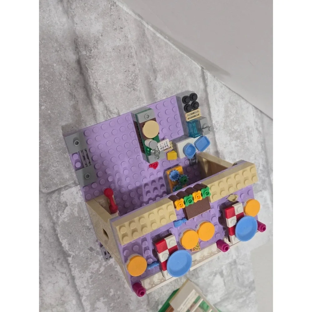 Lego playsets figures