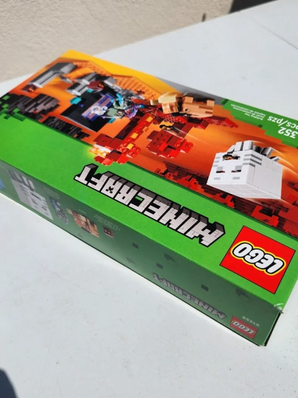 Lego new minecraft