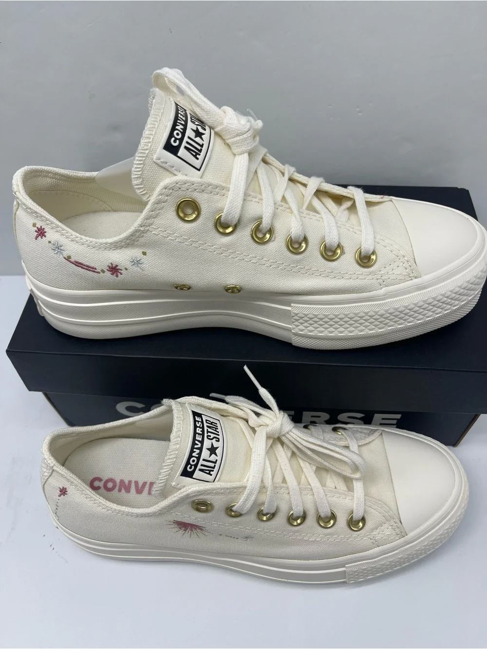 Converse classic low