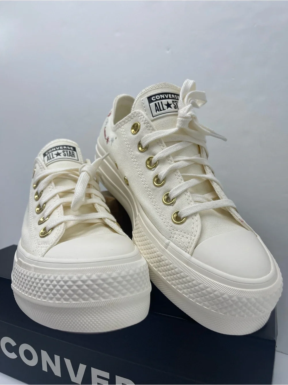 Converse classic low