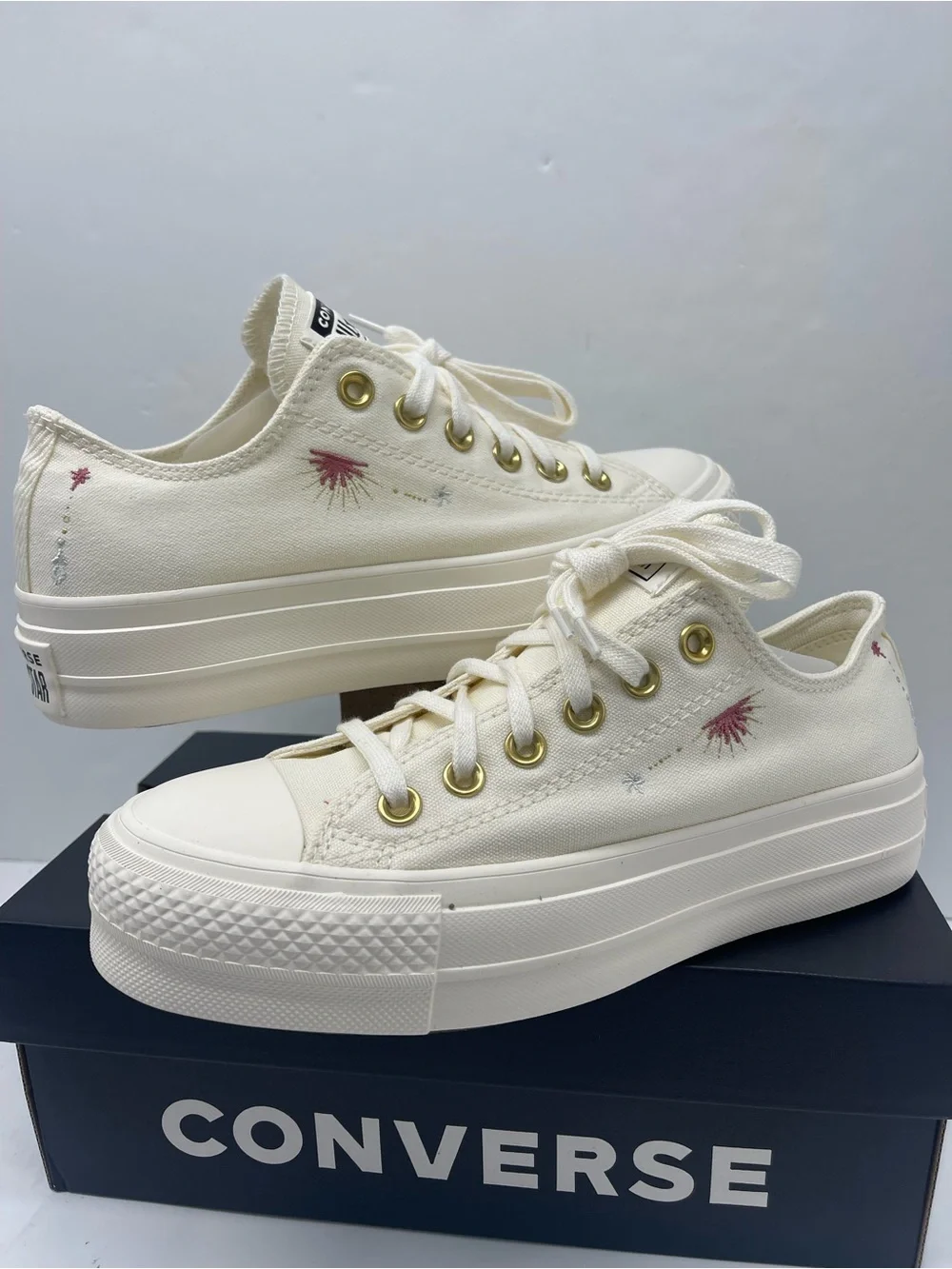 Converse classic low