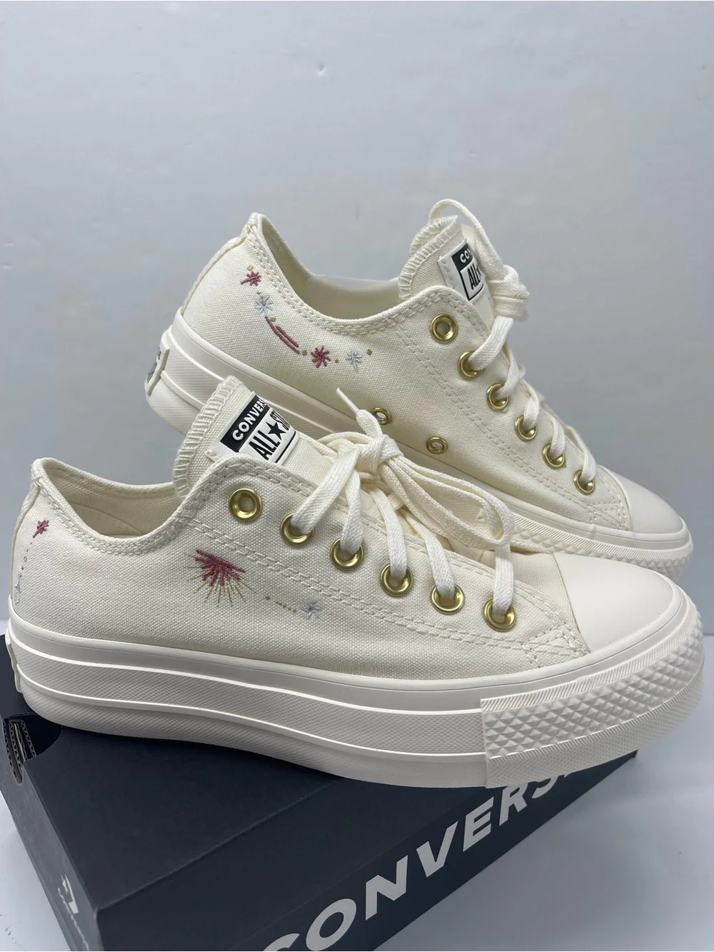 Converse classic low