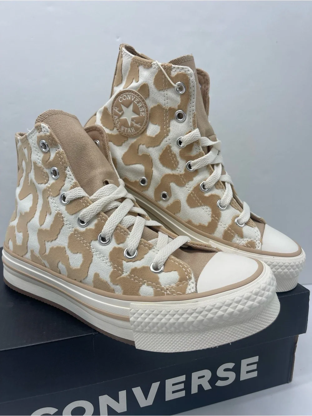 Converse high top