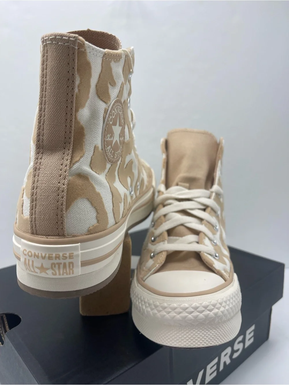 Converse high top