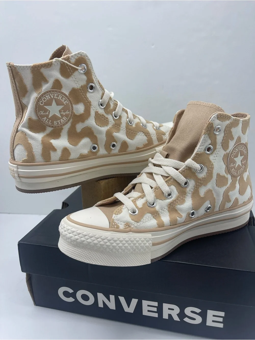 Converse high top