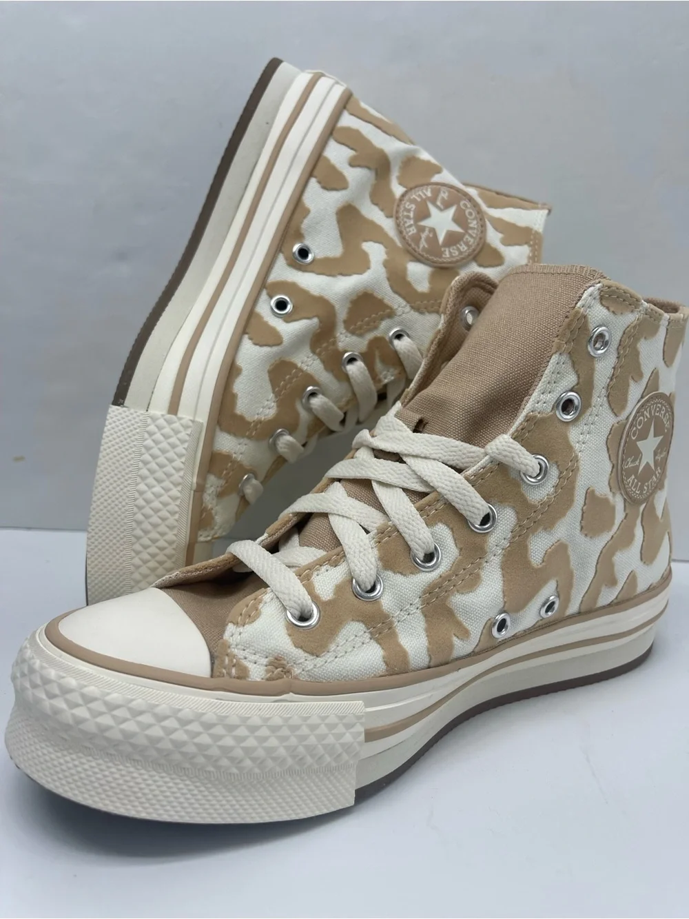 Converse high top