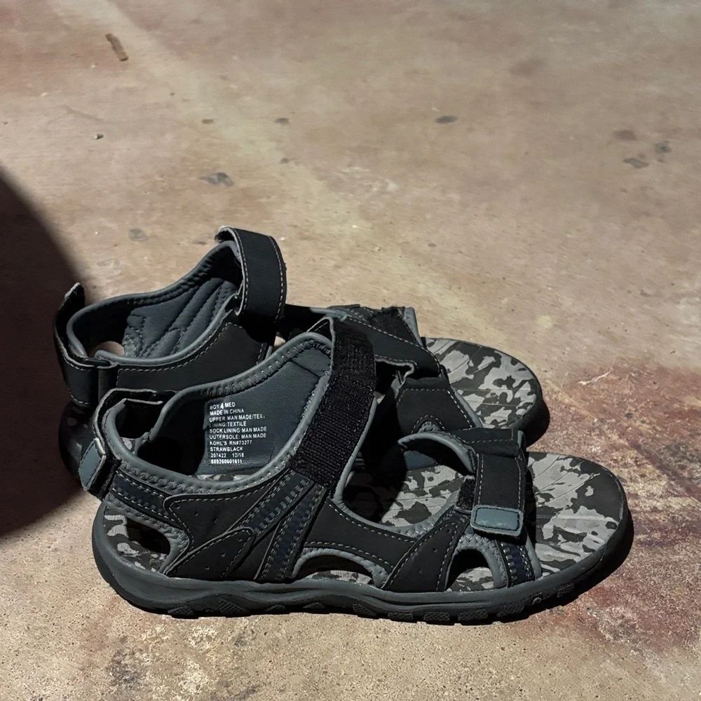 Sonoma Kids Black and Gray Sandals