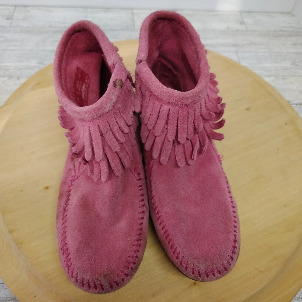 Minnetonka double‑fringe moccasin