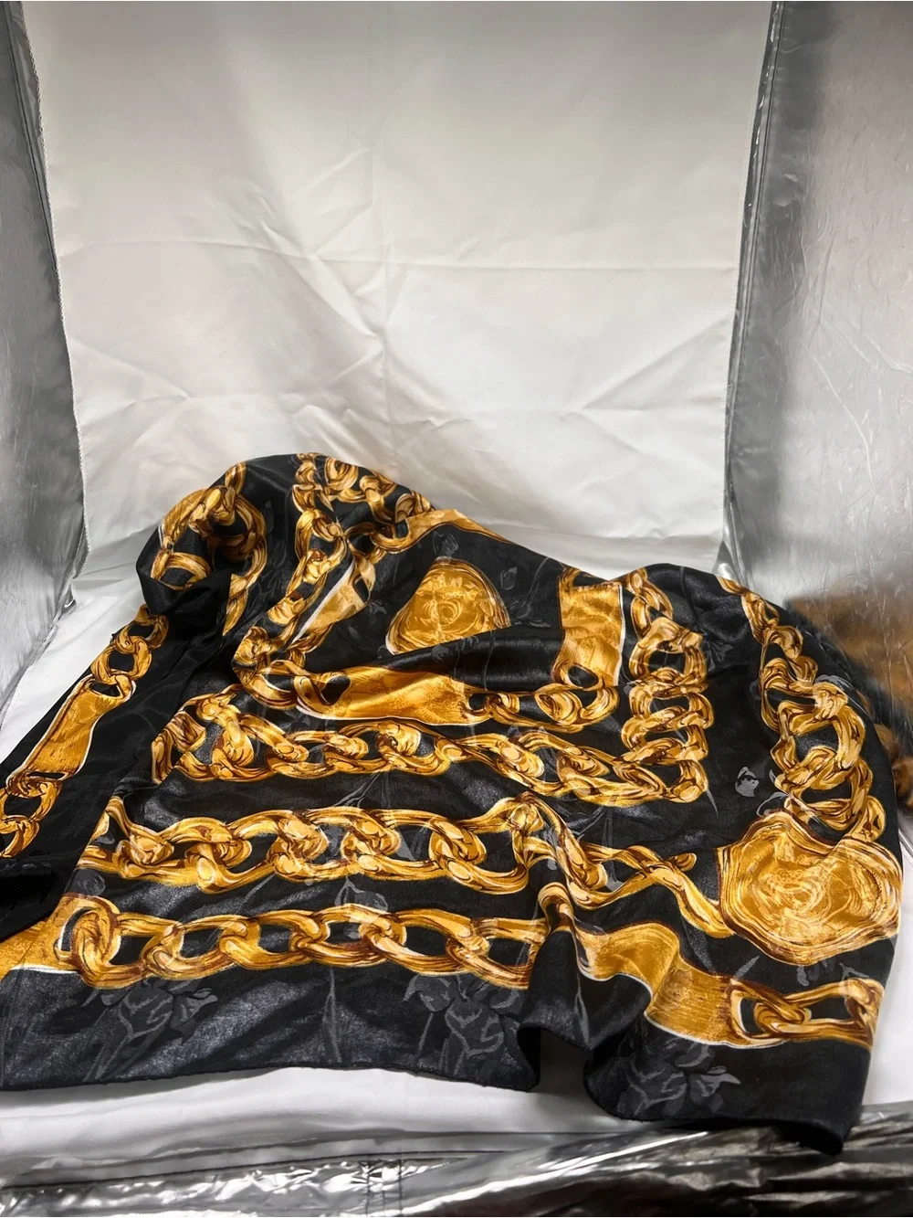 N/A luxurious black