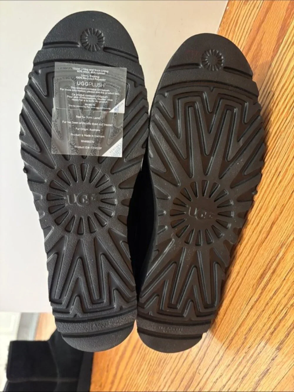 UGG Cory II Mini Boots – Black – Size 10 NEW