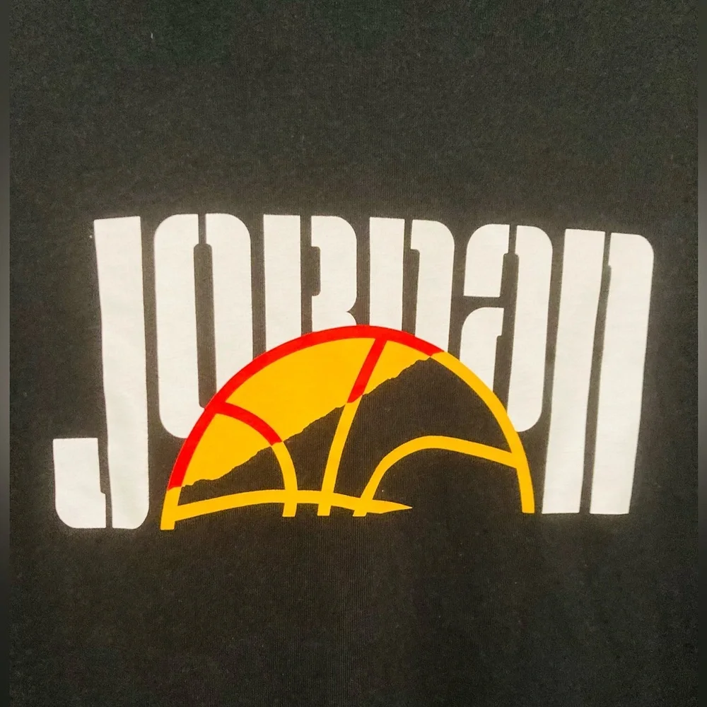 NWOT Air Jordan Black Long Sleeve Tee size M Designs on‎ front and back