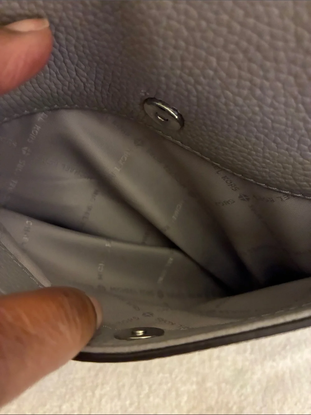 Michael Kors Pearl Grey Crossbody/Messenger Bag Interior Pockets,silver hardware