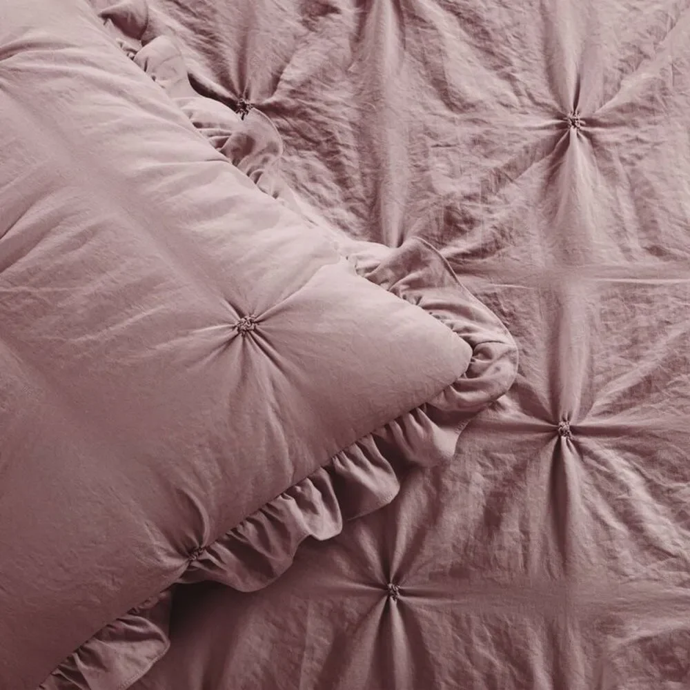 Lush Decor •elegant ruffle