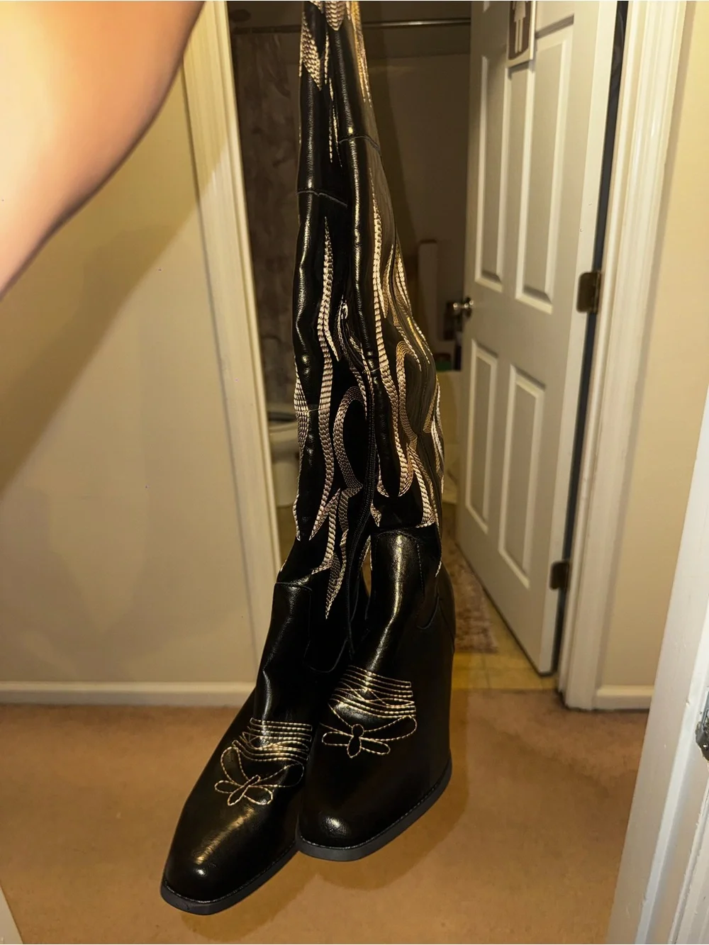 Eteredy sleek black