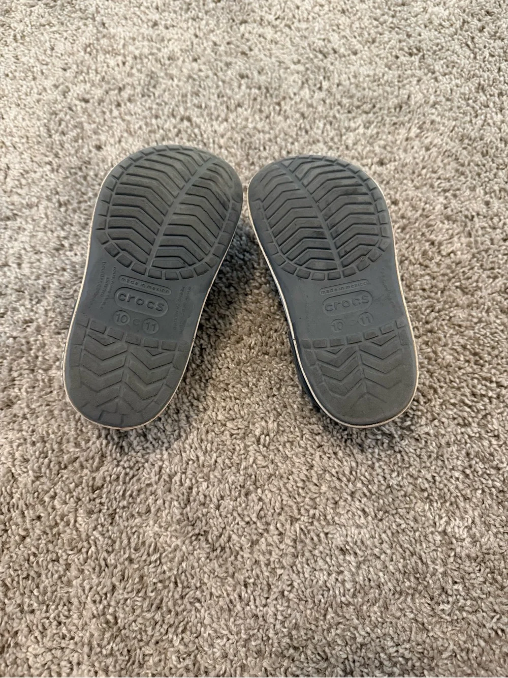 CROCS clog ventilation