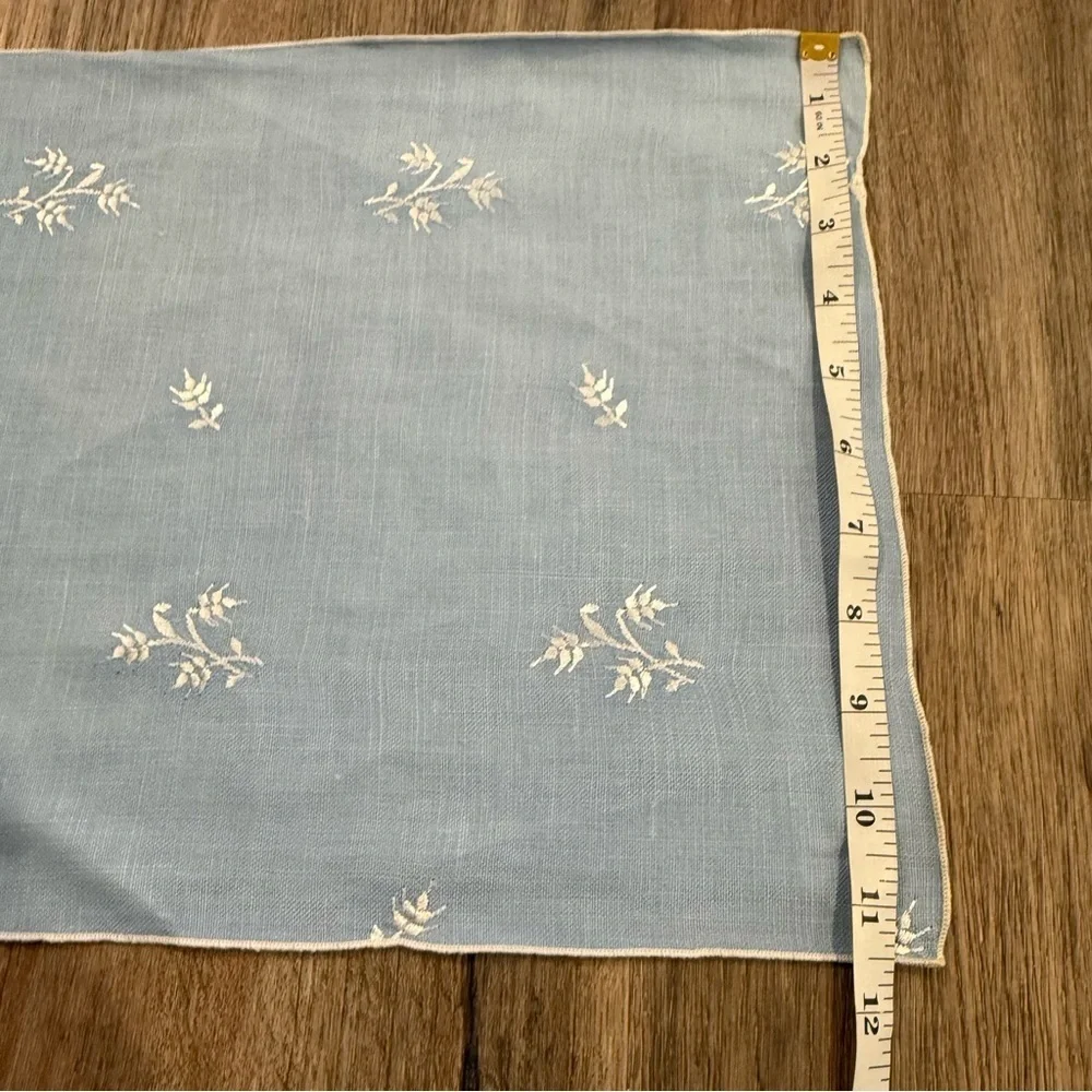 Vintage Table Placemats Blue White Floral Embroidered Cottagecore Classic Lot 4
