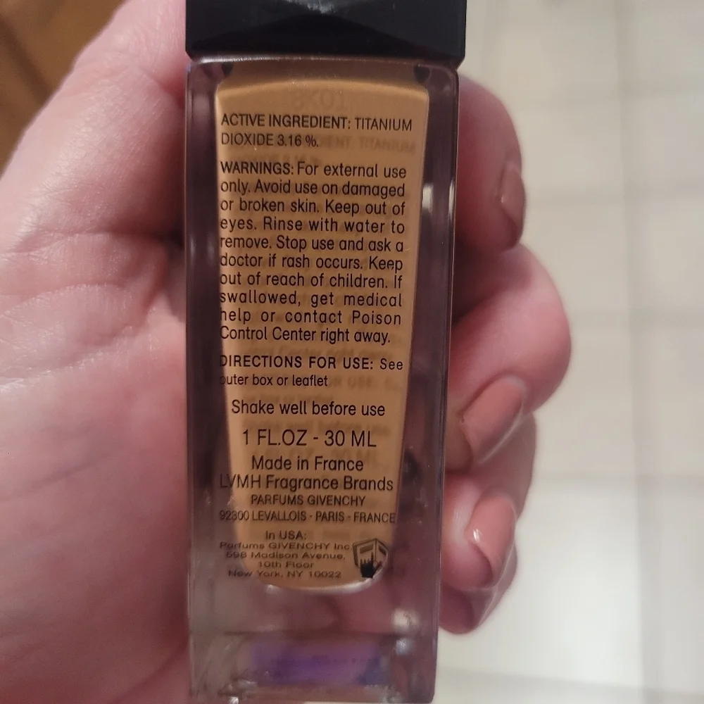 Givenchy Matissime Velvet Matte Liquid Foundation 09 Cinnamon SPF 20