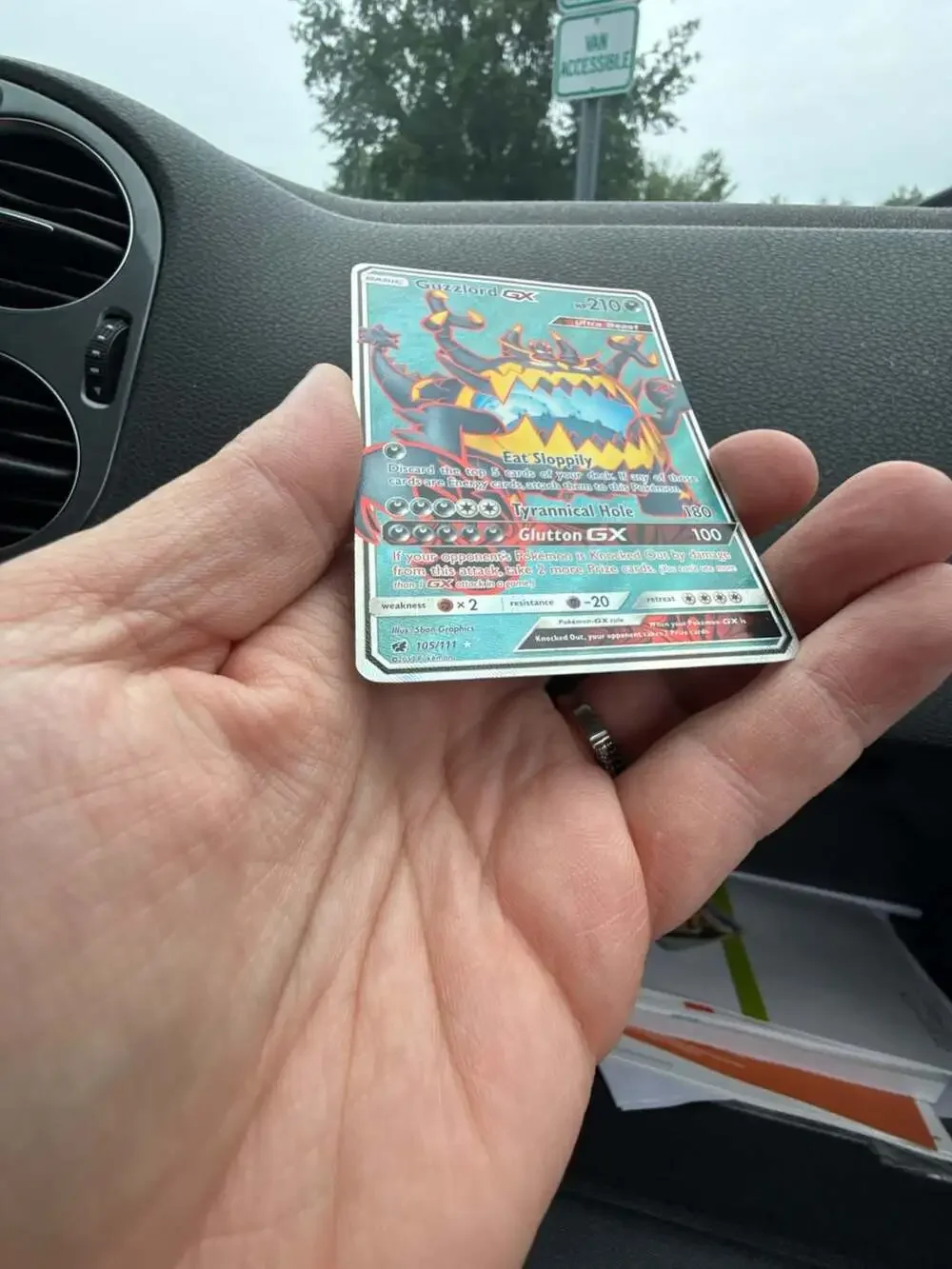 Pokemon hp guzzlord