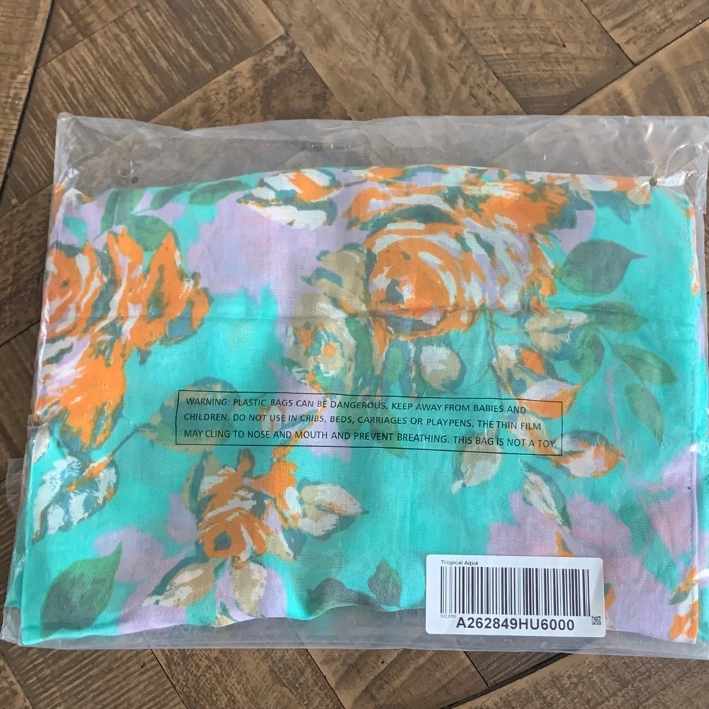 Isaac Mizrahi chic floral