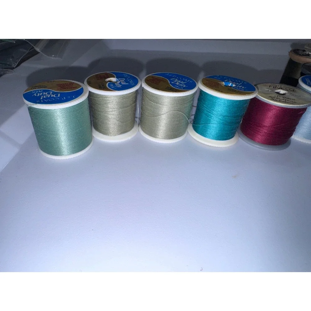 Vintage Sewing Thread Lot J.P. Coats Molnlycke Gutermann Wood Spools MixedColors
