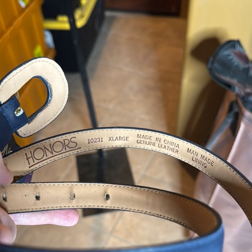 NWT Honors Navy Blue Genuine Leather Belt Gold Buckle Size XL Women’s
