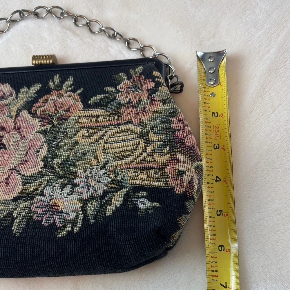 N/A elegant vintage