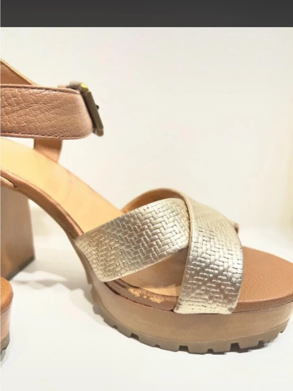 Crown Vintage elegant well sandals