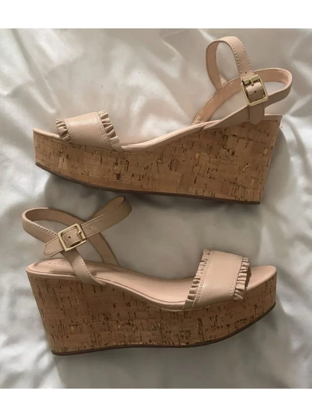 KATE SPADE Tomas Wedge Leather Nude Pink Ruffle Sandals Cork Shoes Size 10