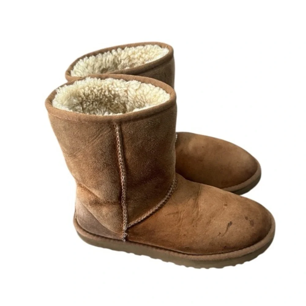 UGG Classic chestnut half calf boots size 7