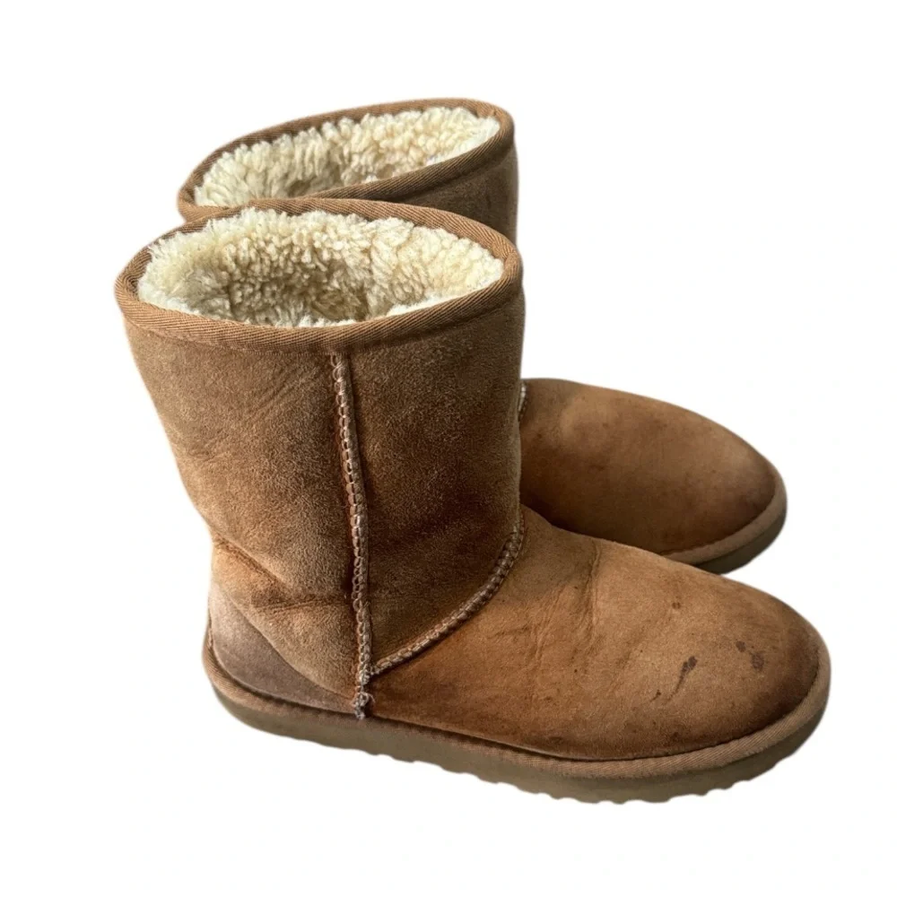 UGG warm stylish