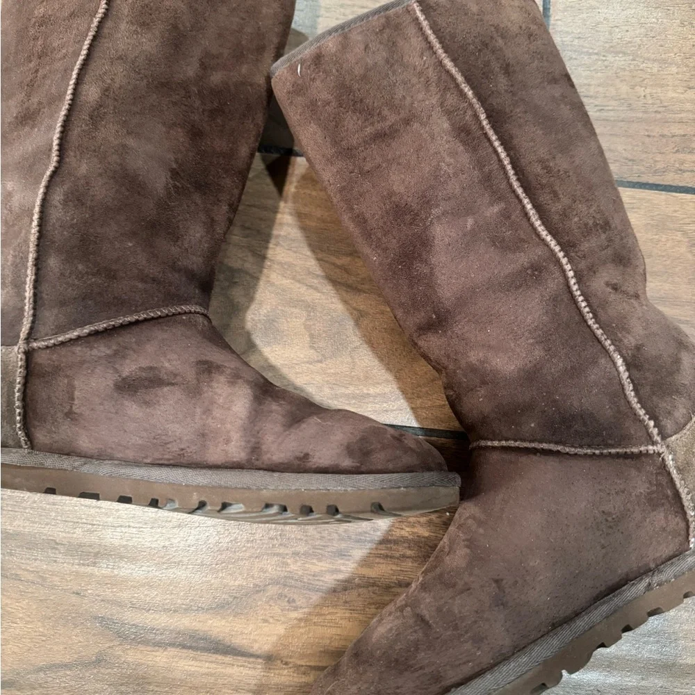 UGG step out