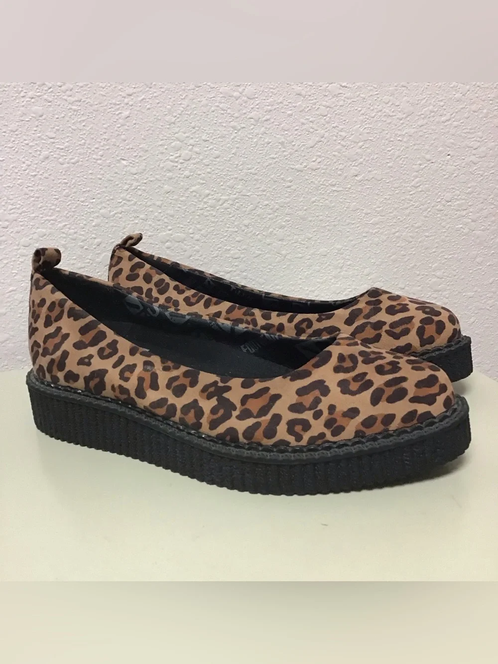NEW TUK Leopard Print Pointed Toe Creepers Platform Shoes Size 9