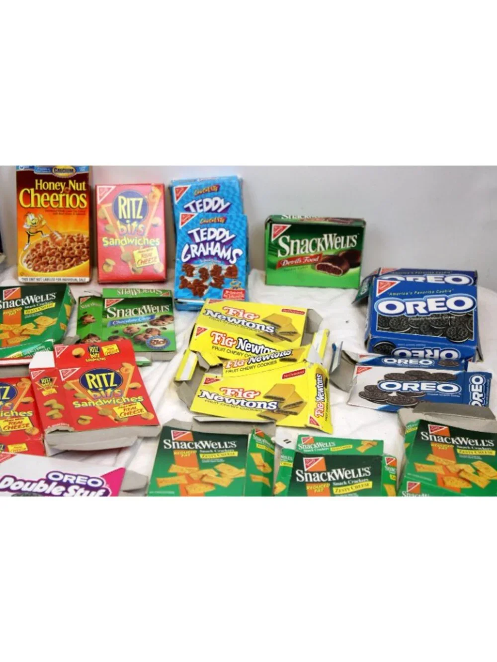 Unbranded play food