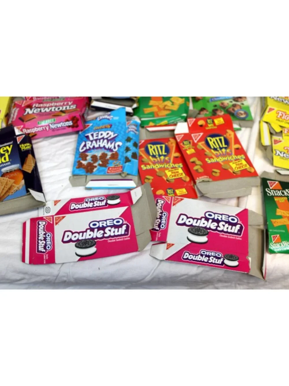 Unbranded play food